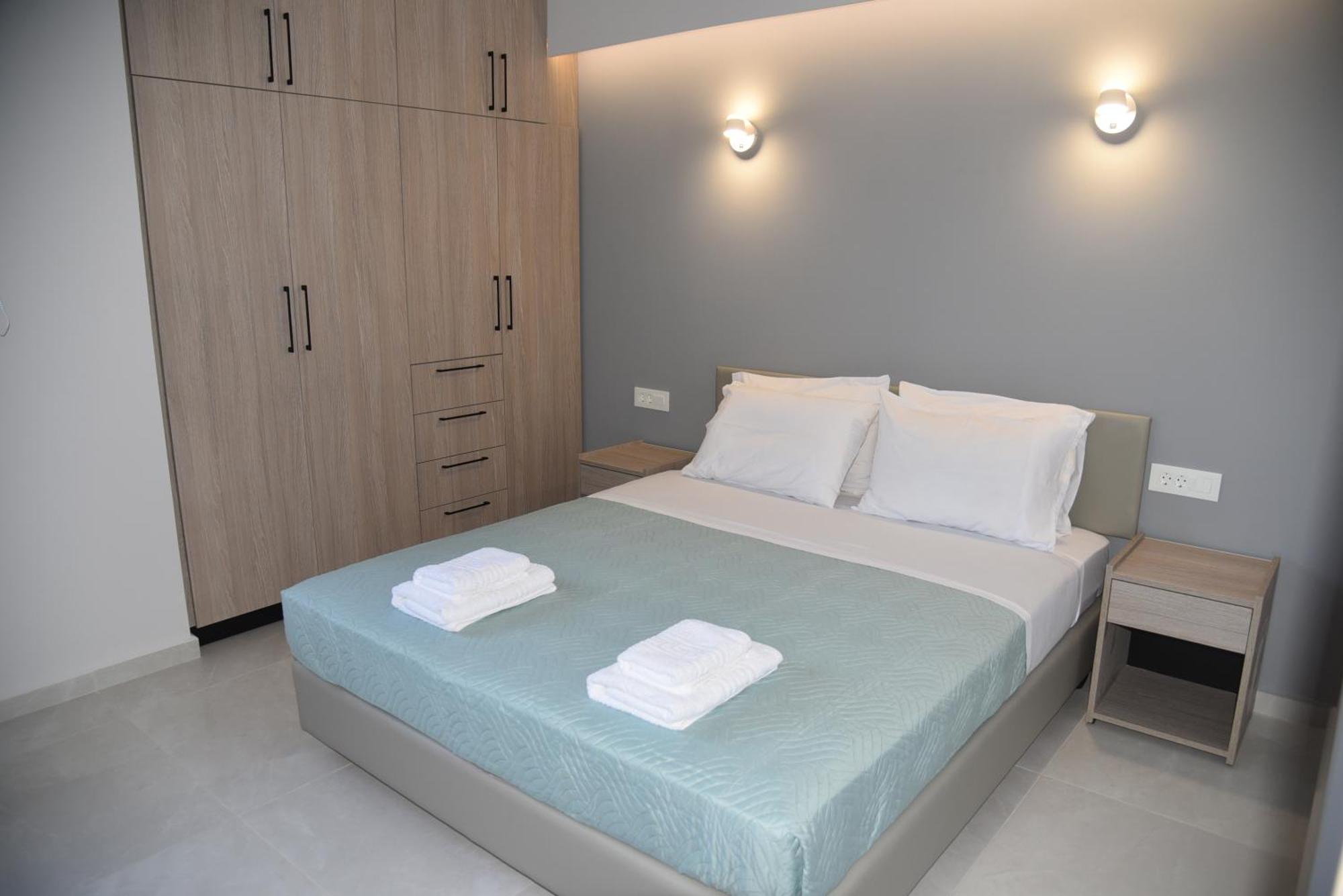 Pirgos Deluxe Apartment - Private Parking Kissamos Exterior photo