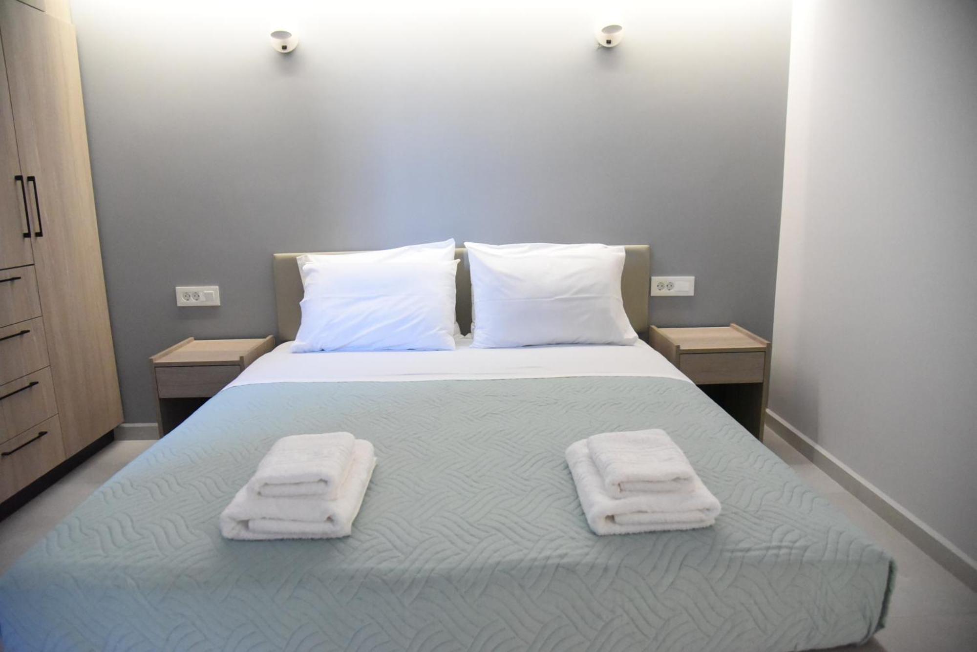 Pirgos Deluxe Apartment - Private Parking Kissamos Exterior photo