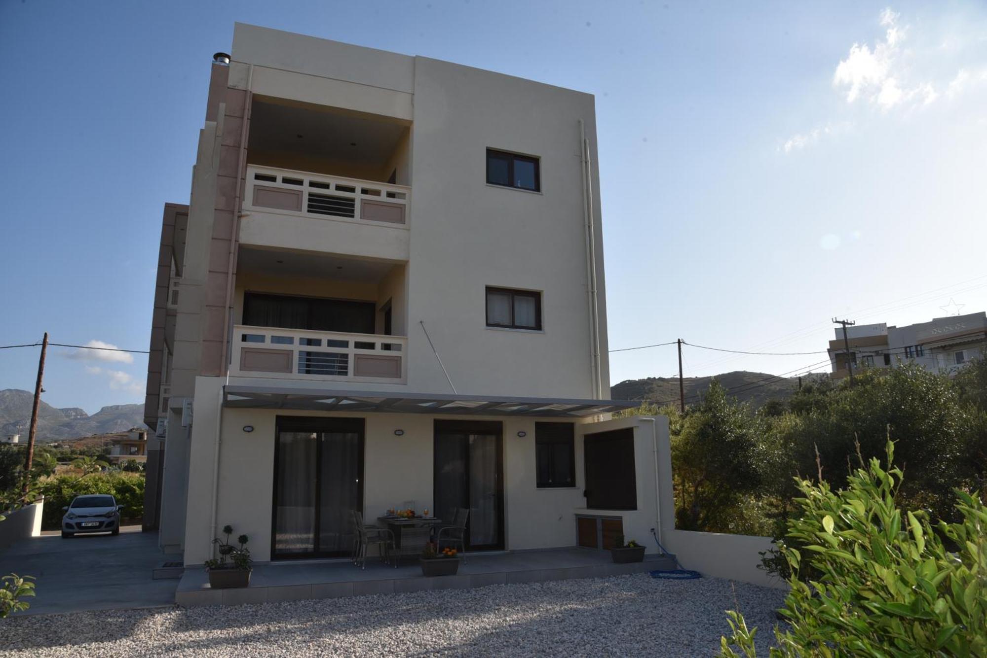 Pirgos Deluxe Apartment - Private Parking Kissamos Exterior photo